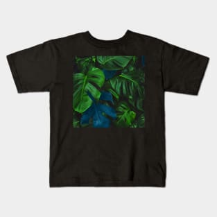 Green leafed design Kids T-Shirt